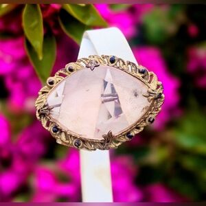 Victorian Edwardian Rose Pink Glass Brooch - Ornate Brass Fleur-de-Lis Frame